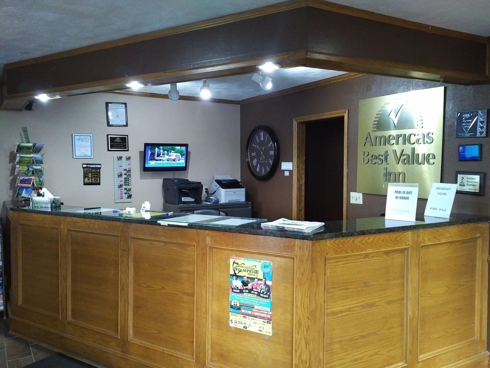 Americas Best Value Inn York Exterior foto